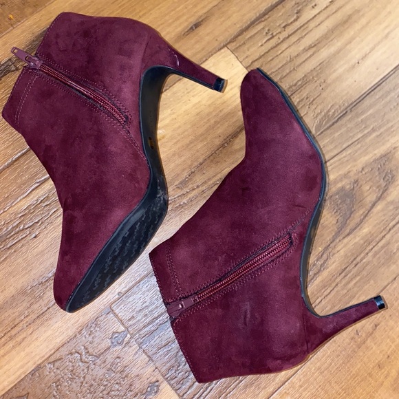 Kelly and Katie Adeelah size 6 heel bootie maroon - Picture 7 of 7